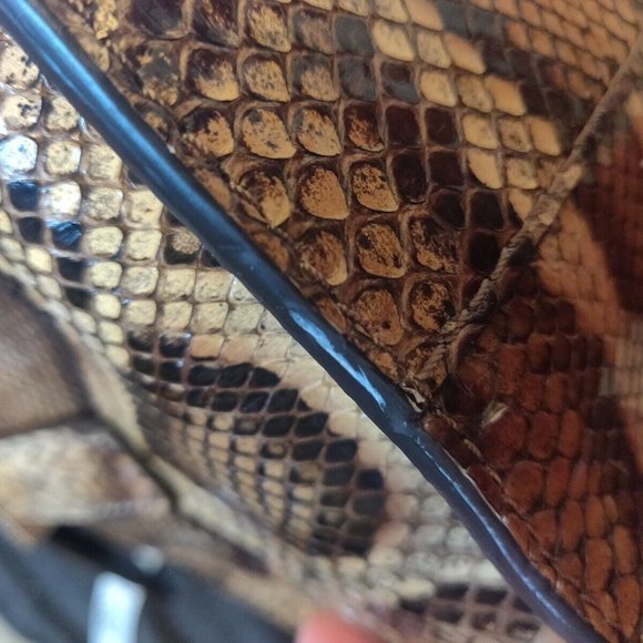 Michael Kors Gia Satchel, Mumbay Python, Molaus Natural Minor Defect, New - Picture 2 of 12